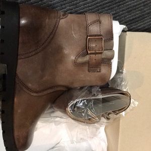 Birkenstock Stowe Boots NIB size 40 - Women 9